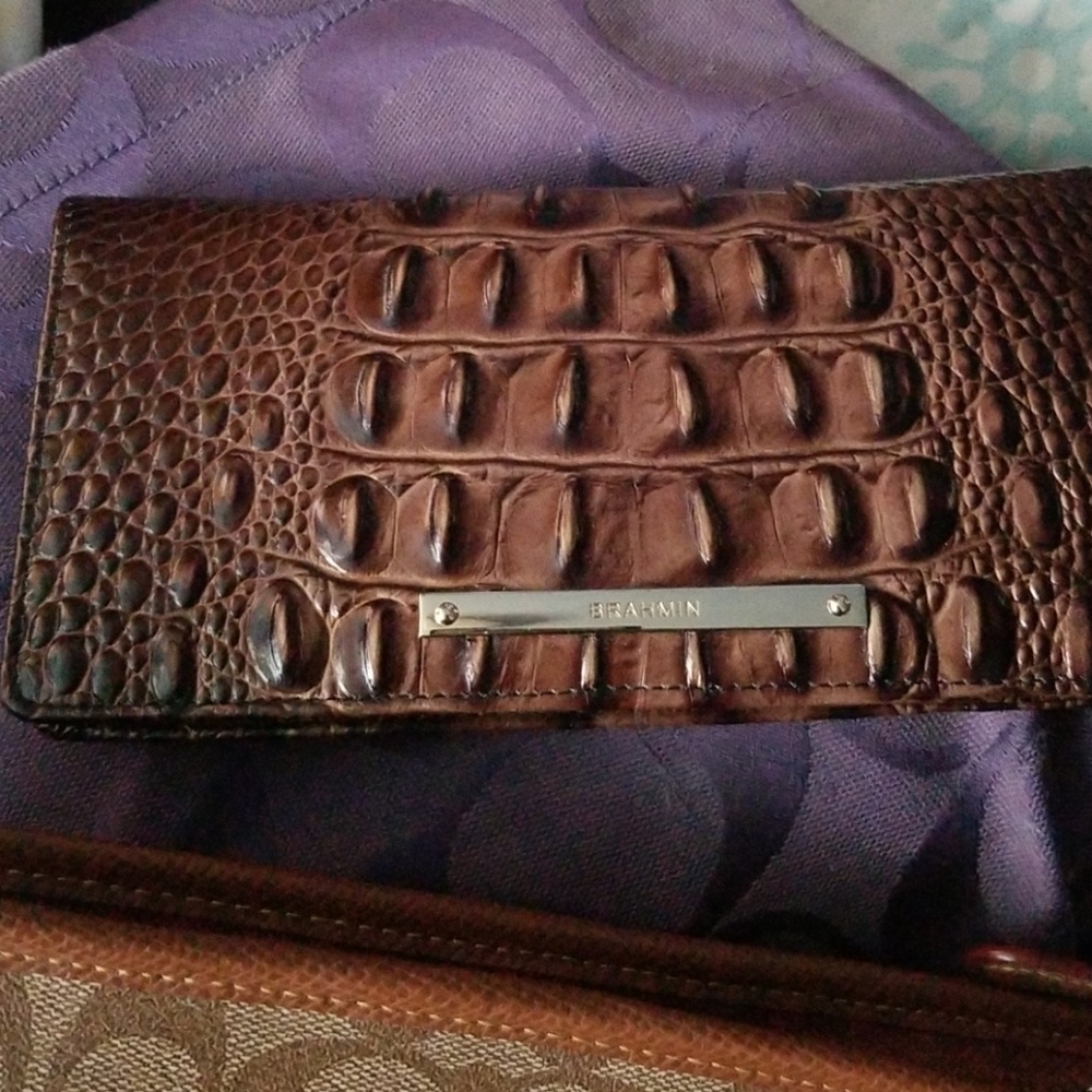 Brahmin wallet New without tags